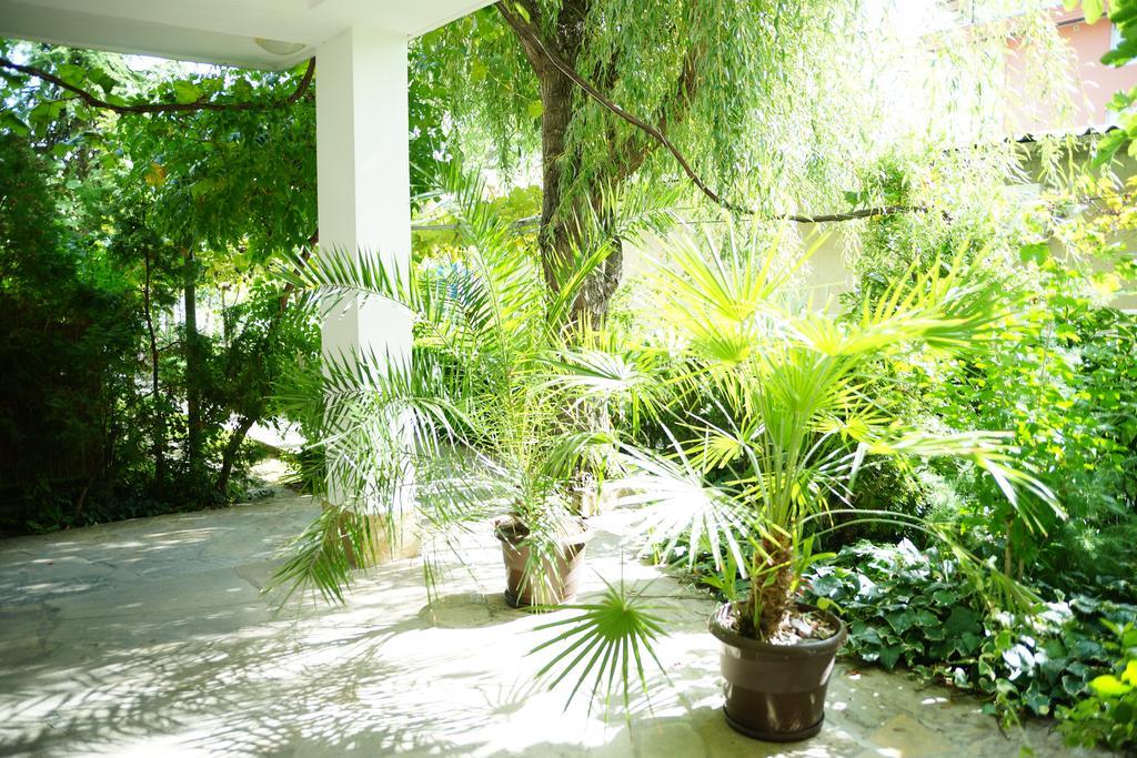 Guest House Barbov Obzor Exterior photo