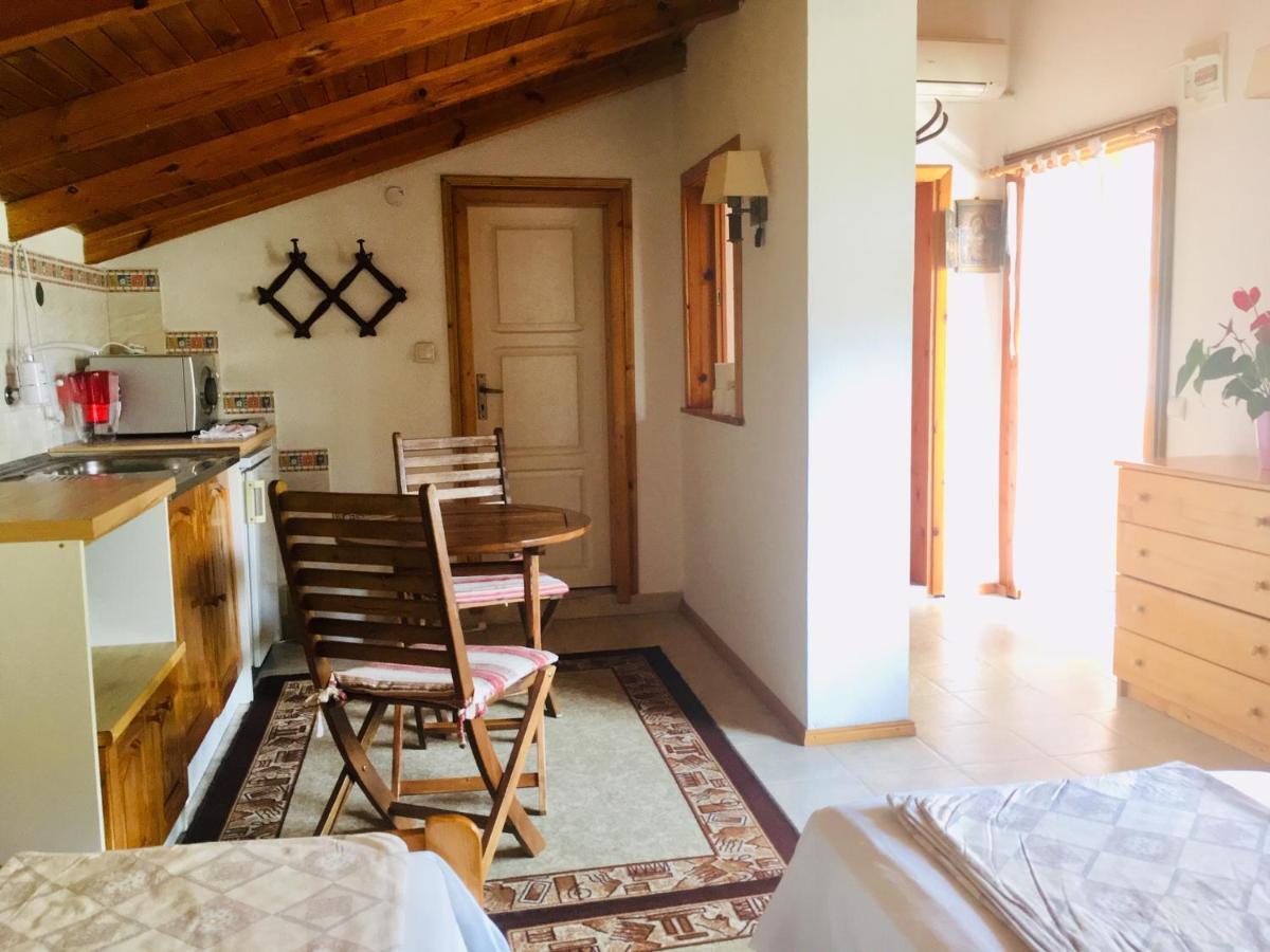 Guest House Barbov Obzor Exterior photo