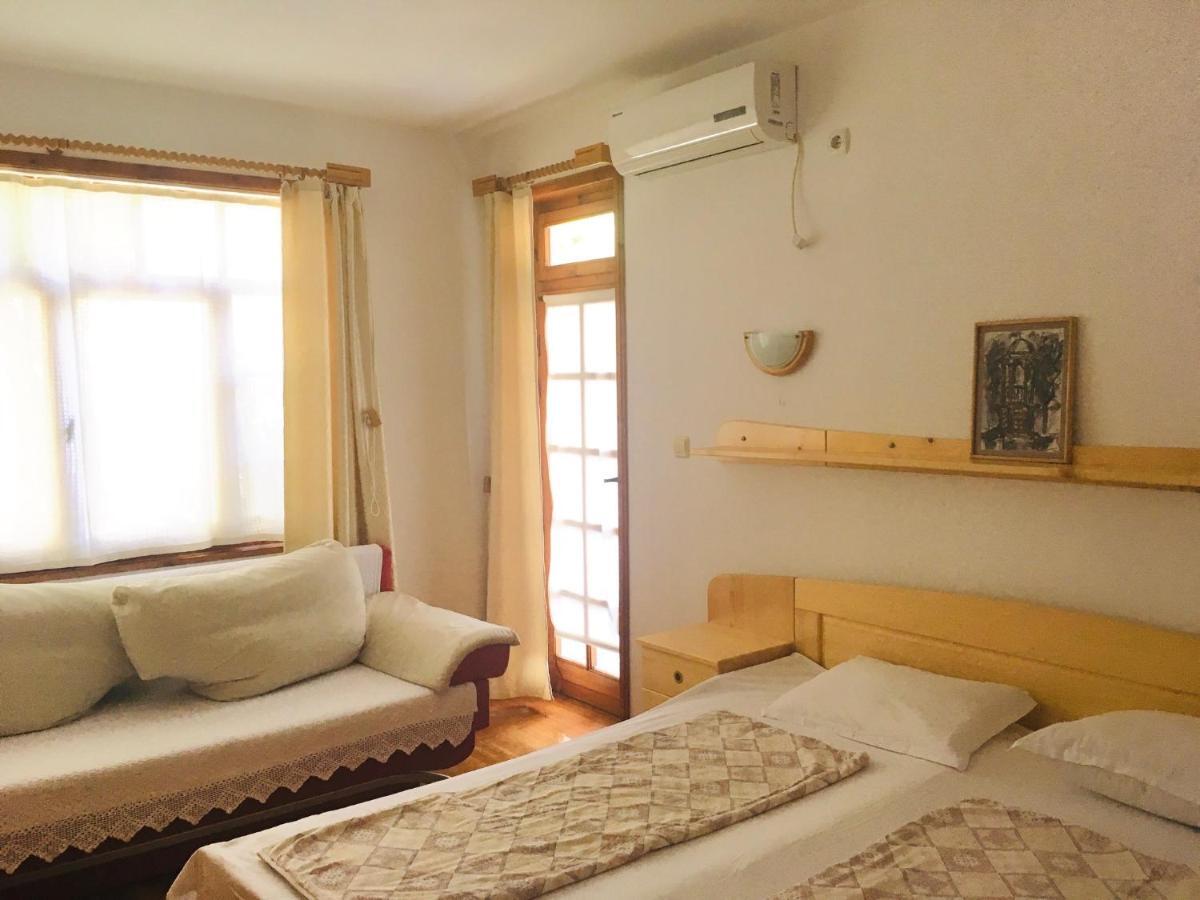 Guest House Barbov Obzor Exterior photo